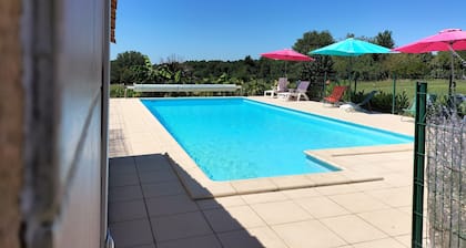 Gite dans un écrin de verdure (No. 1)