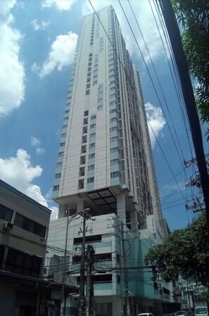 Exterior - Furnished Condo for rent in Malate , Manila ( Short & Long Term )near US Embassy (Manila)