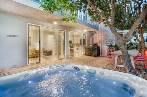 Seaside Hideaway in Mussel Shoals