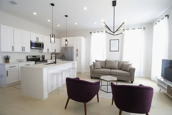 Smart TV - Bright Irish Channel Cottage 10 mins to FQ/Uptown (New Orleans)