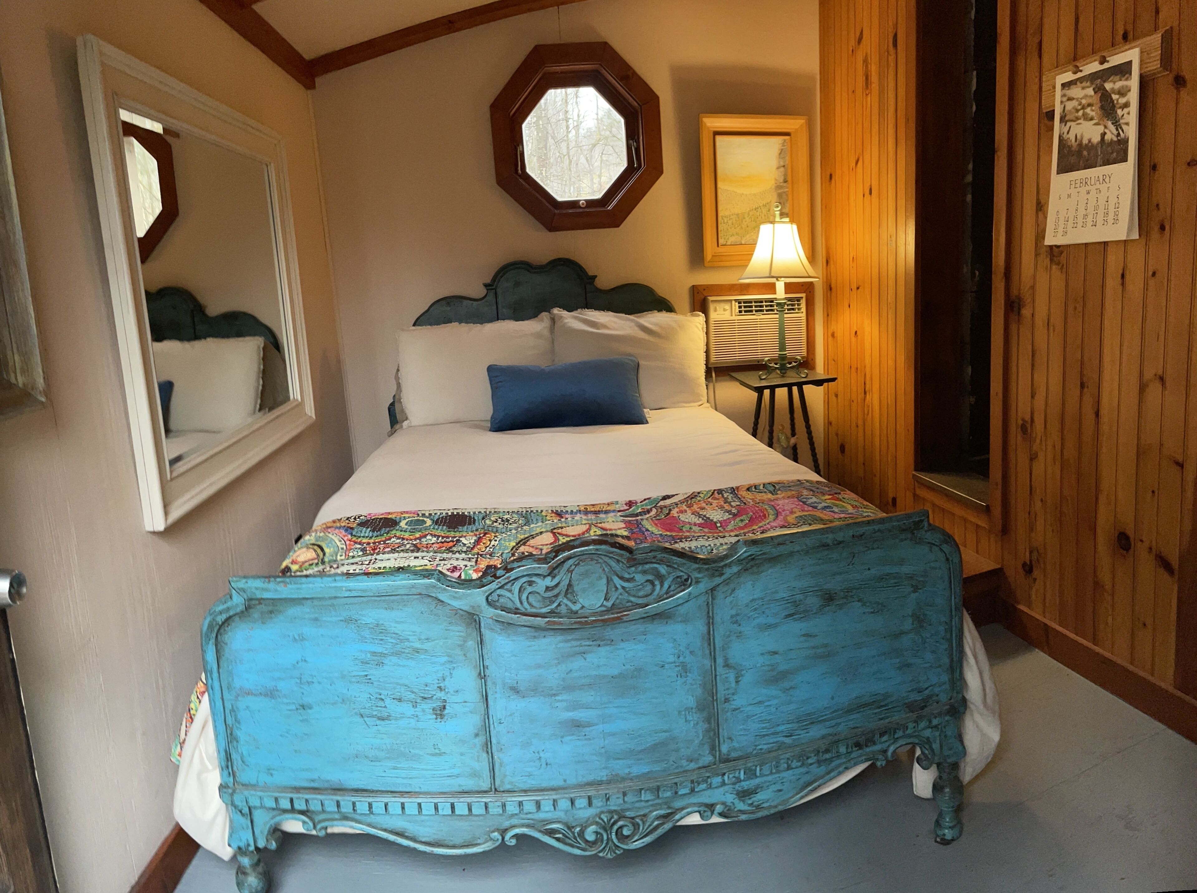 Cabin by The Creek Located Minutes From New River Gorge National Park