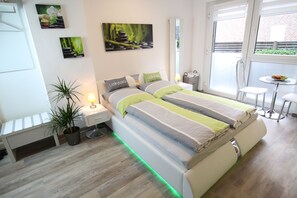 1 quarto, escrivaninha, Wi-Fi de cortesia, roupa de cama