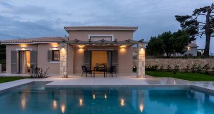 Faenne - Zeus Blue Villas, Kefalonia. 1 storey house sleeps 2 people
