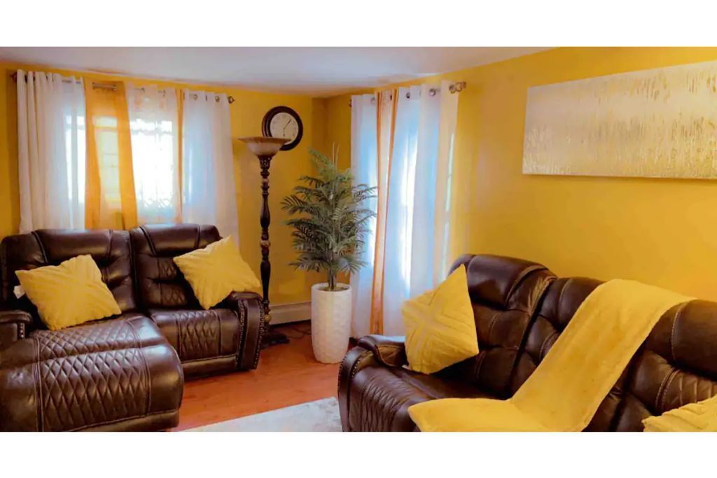 Entire Unit, 4-Bedroom Home