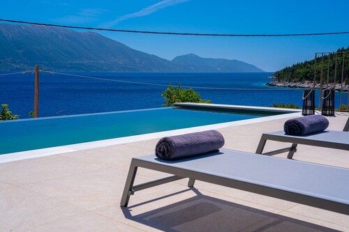 Luxury Sea View Villa Liberty with pool in Fiskardo