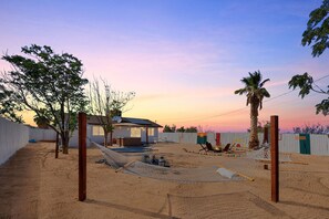 Terrace/patio - Views, Hot Tub + Fire Pit, Stargazing (Twentynine Palms)