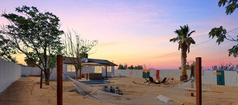 Views, Hot Tub + Fire Pit, Stargazing