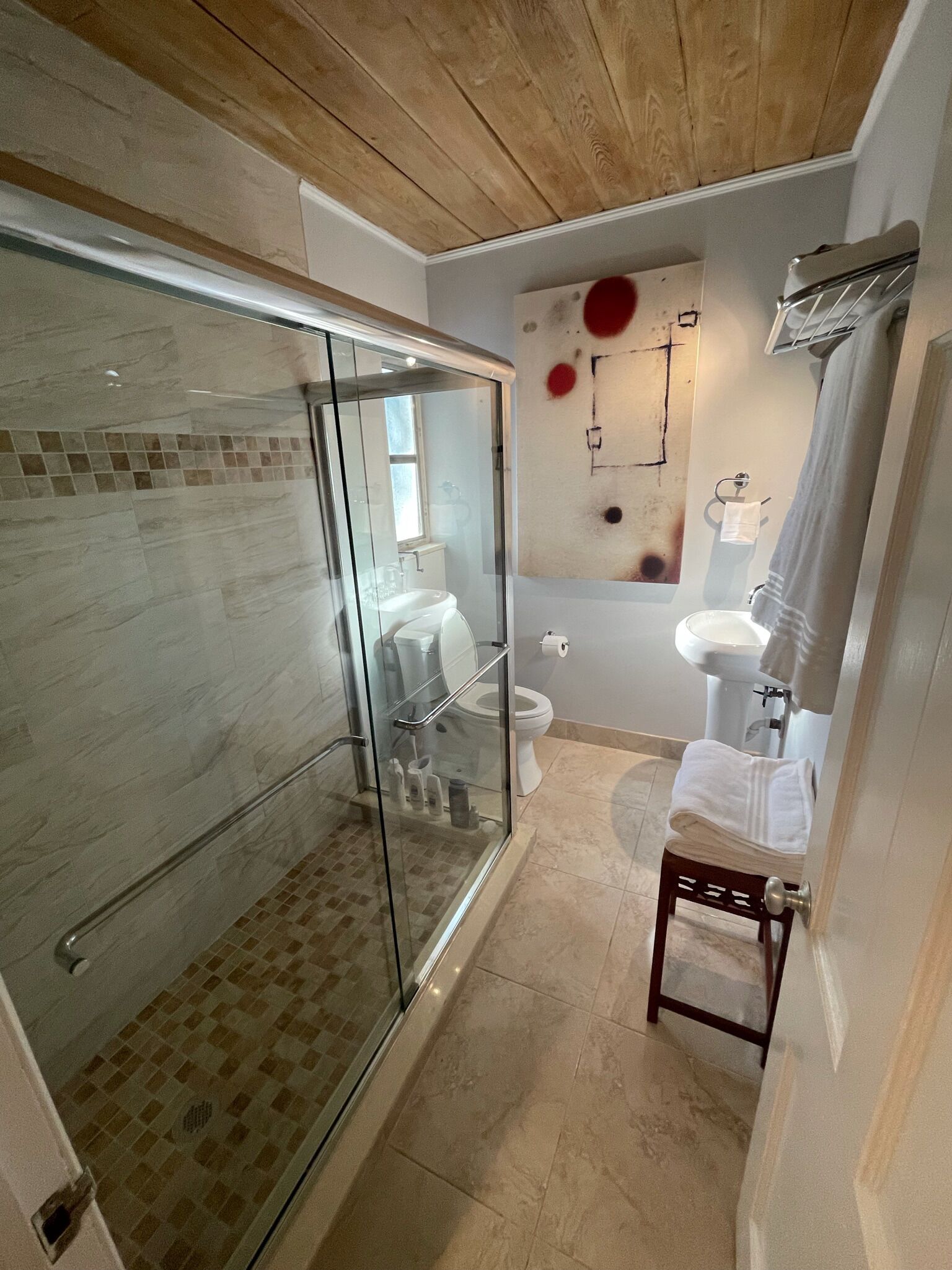 Modern Studio Apt - Near the Beach/Downtown