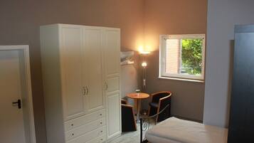 2 Schlafzimmer, Reisekinderbett, kostenloses WLAN