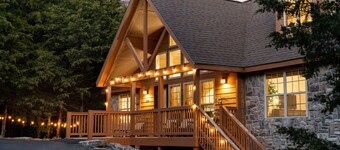 Private Hot Tub & Hammocks. 2 Resort Pools + Golf! Playgrounds & Sports Courts!