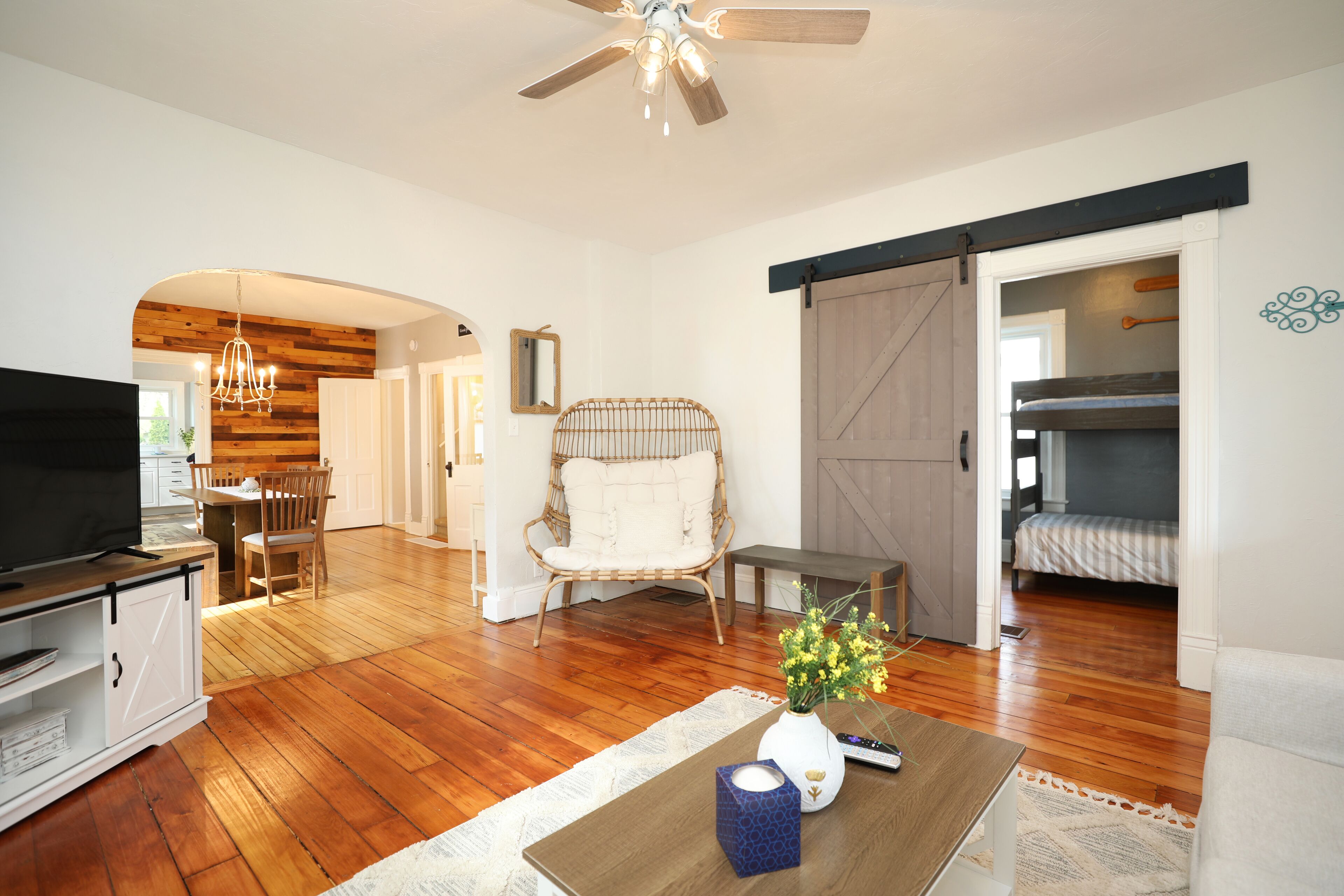 The Parkway Paddle: Walking distance to the lake