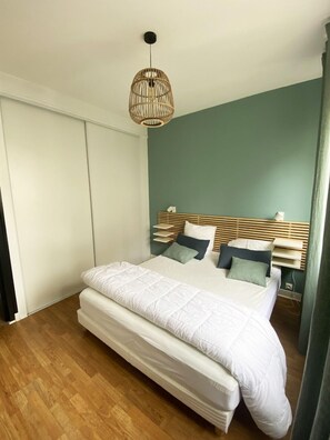 2 Schlafzimmer, Reisekinderbett, kostenloses WLAN