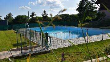 Piscine extérieure, piscine chauffée