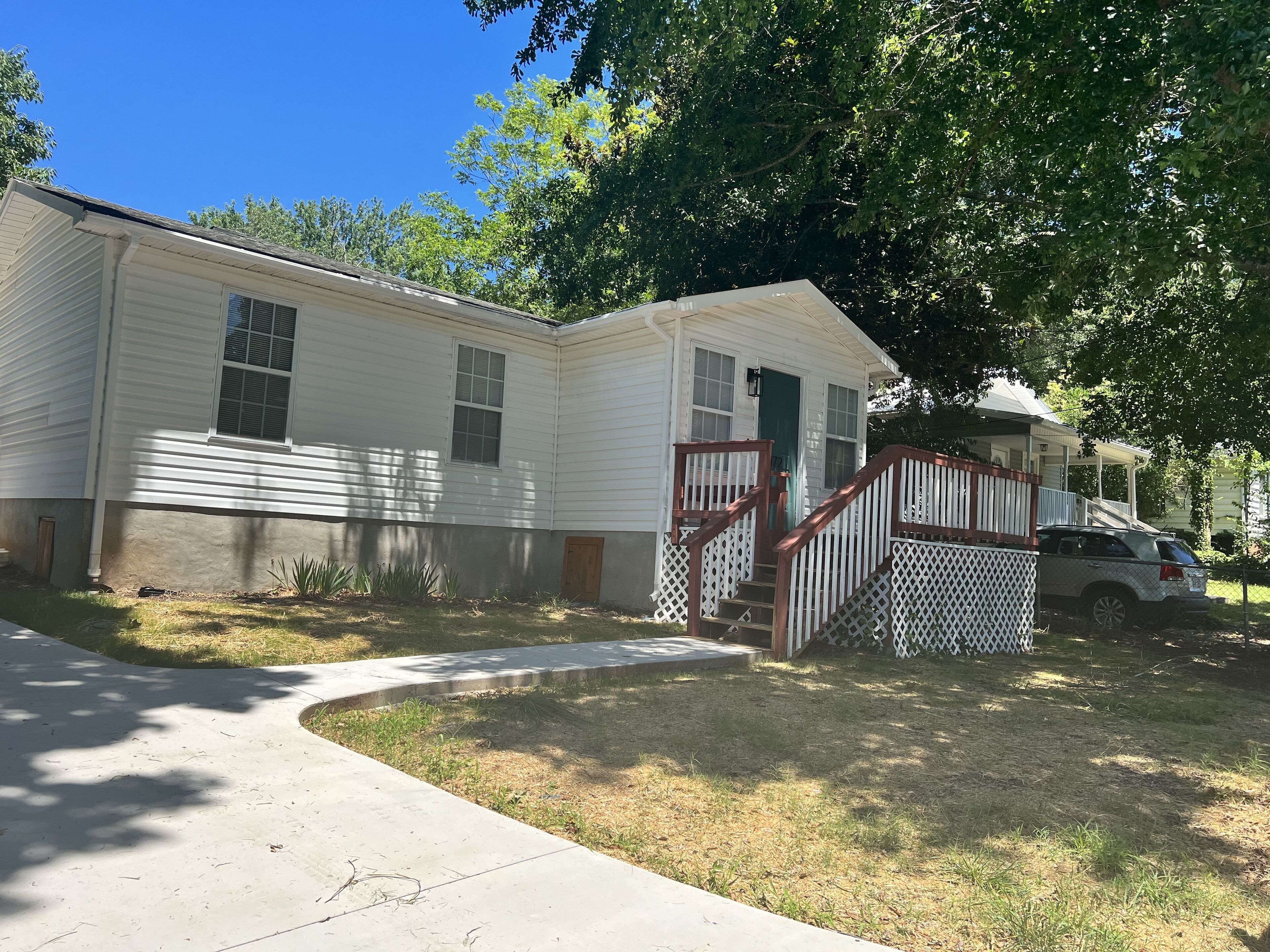 Updated Bungalow with Small Town Charm - 12.5 Miles from Tryon Equestrian Center