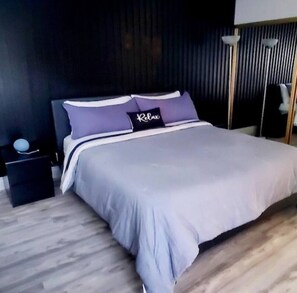 Desk, iron/ironing board, free WiFi, bed sheets - Desert Falls Country Club Condo - Pool - Golf (Palm Desert)