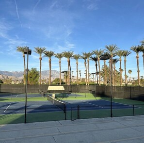 Sport court - Desert Falls Country Club Condo - Pool - Golf (Palm Desert)