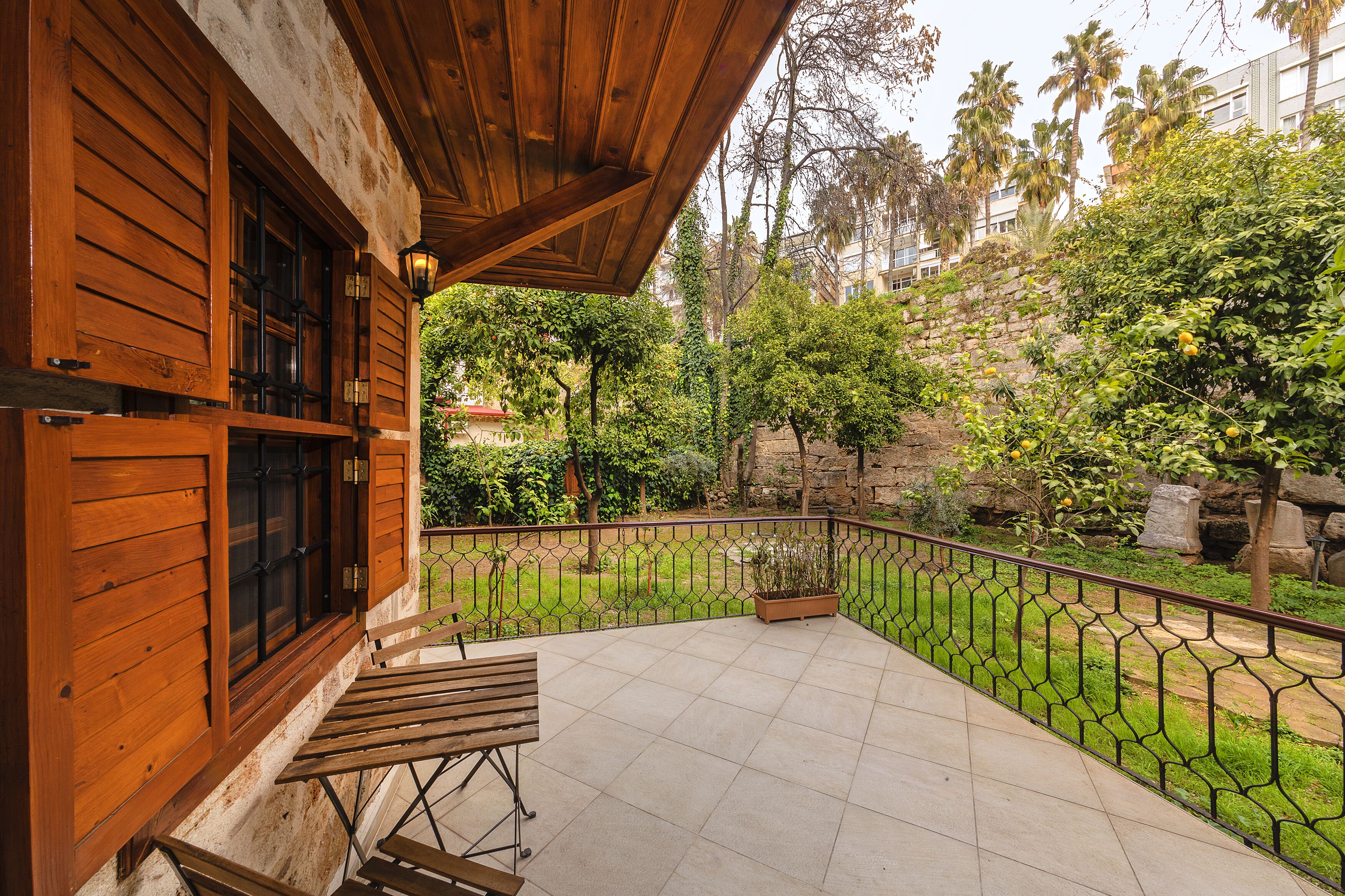 Traditionele kamer, 1 tweepersoonsbed, balkon, uitzicht op binnenplaats | Terras