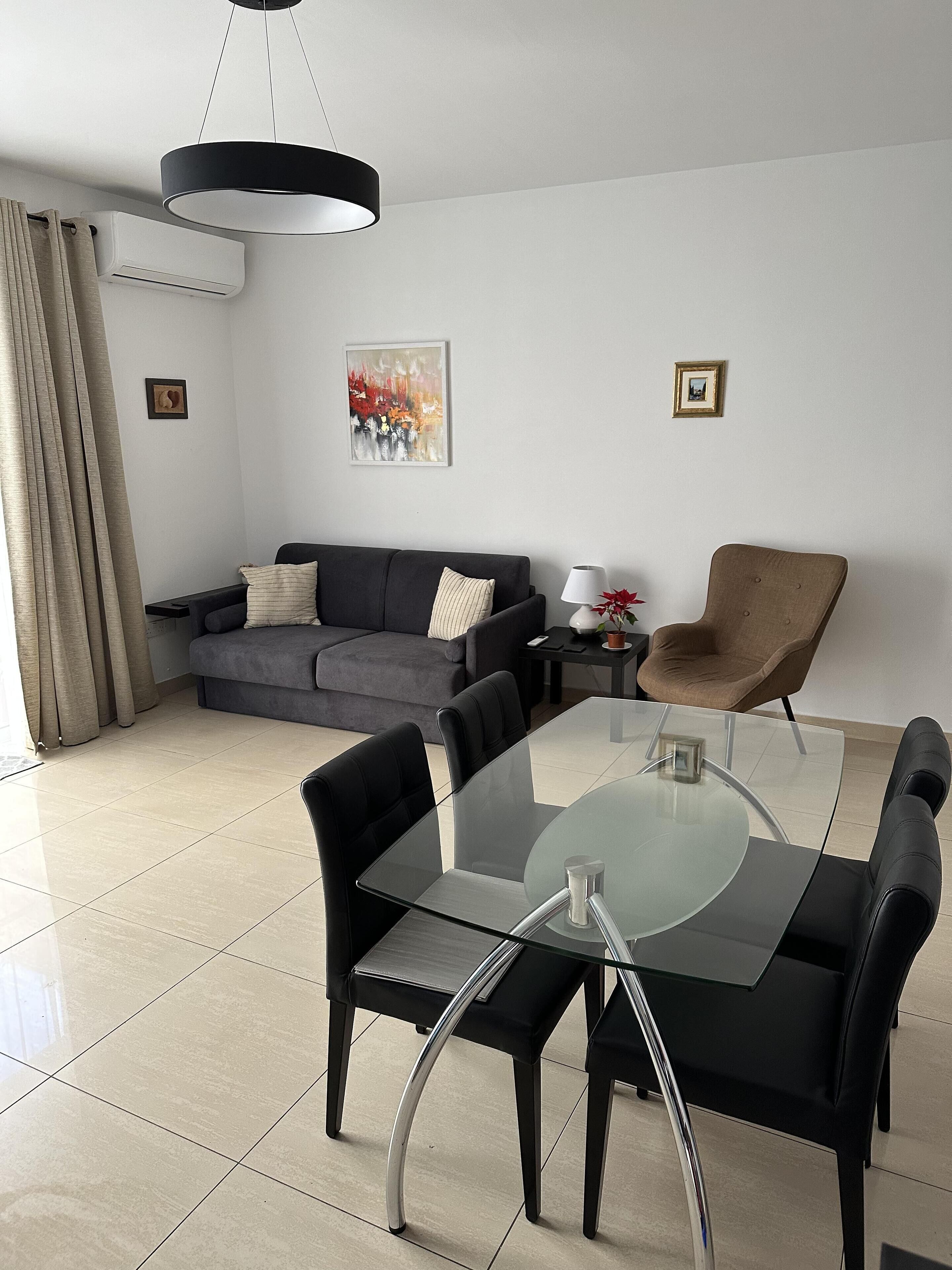 Apartment | Dining