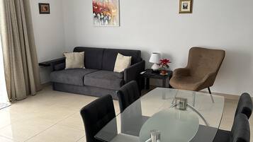 Apartment | Dining