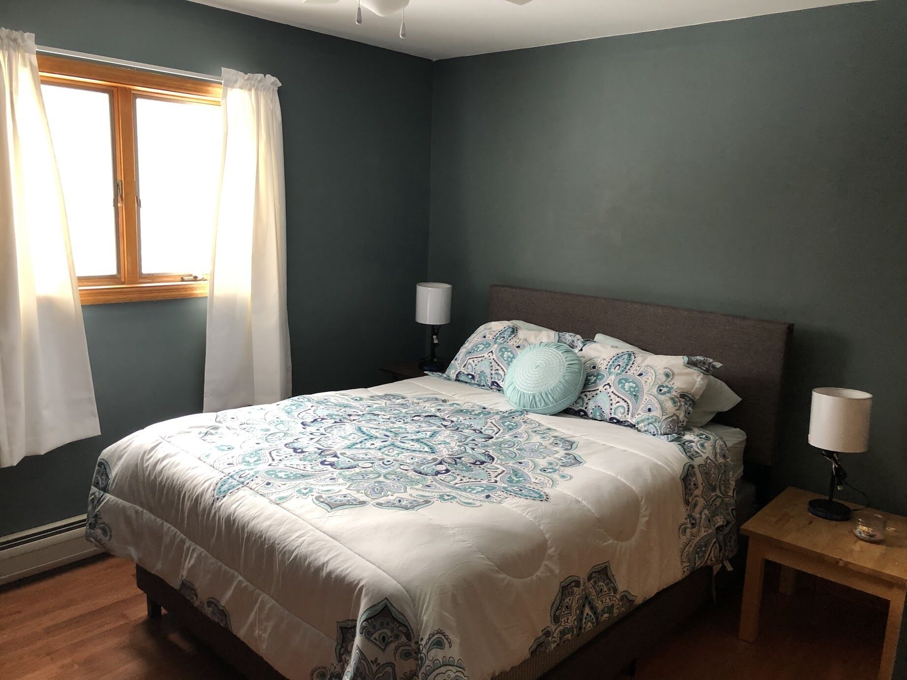 4 bedrooms, desk, iron/ironing board, free WiFi