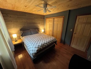 4 間睡房、書桌、熨斗/熨衫板、免費 Wi-Fi