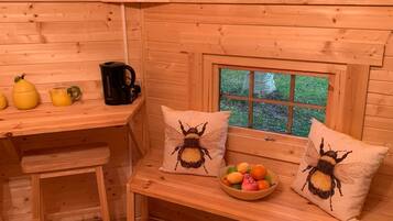 Superior Room, Private Bathroom (Pixie) | Interior