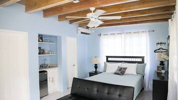 1 bedroom, iron/ironing board, internet, bed sheets
