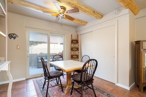 Condo (1 Bedroom) | Property amenity