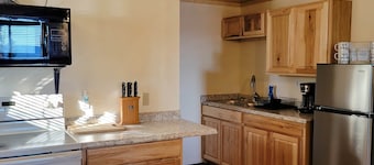 The Wolf's Den At Sweet Dreams Overlook
