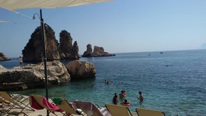 Beach nearby - FLOWER GARDEN APARTMENT 2 WI-FI BICYCLES FREE (Erice)