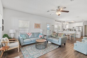 Smart TV - ☀Crystal Beach~Community Pool~Pet Friendly~3BR Our Summer House🌅 (Destin)