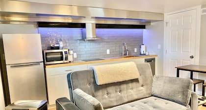 Snuggle into Sweet Seclusion - No Cleaning Fee!