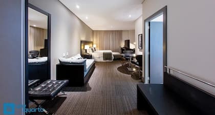 Manhattan On Floor