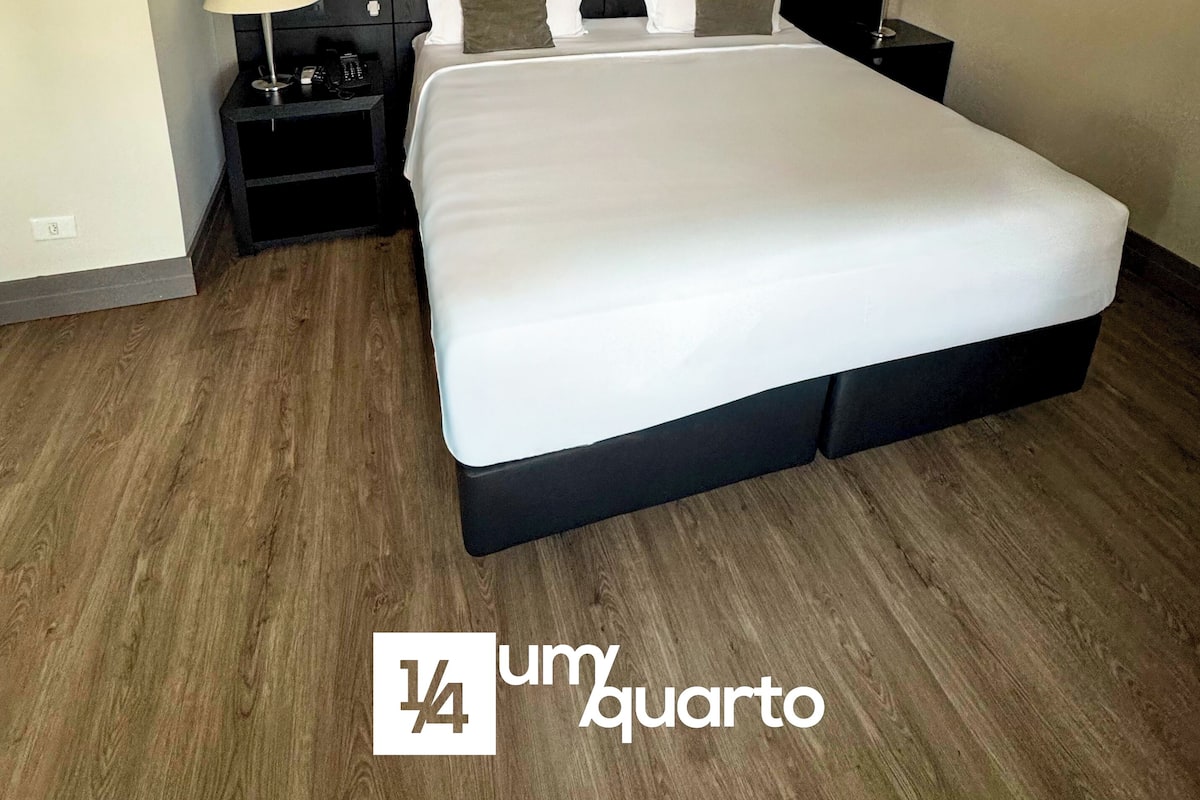 Habitación bÔsica con 2 camas individuales | Escritorio, espacio para trabajar con laptop y wifi gratis