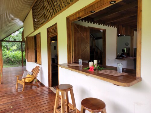 NEW CARIBBEAN HOUSE on Extra large lot! Walk to white sand beach + National Park