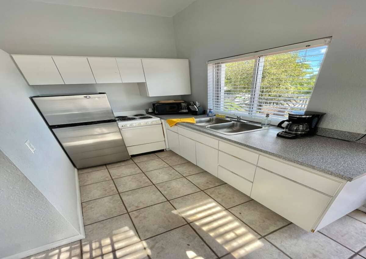 The Pearl - Rooftop Patio, Bright, Open Loft