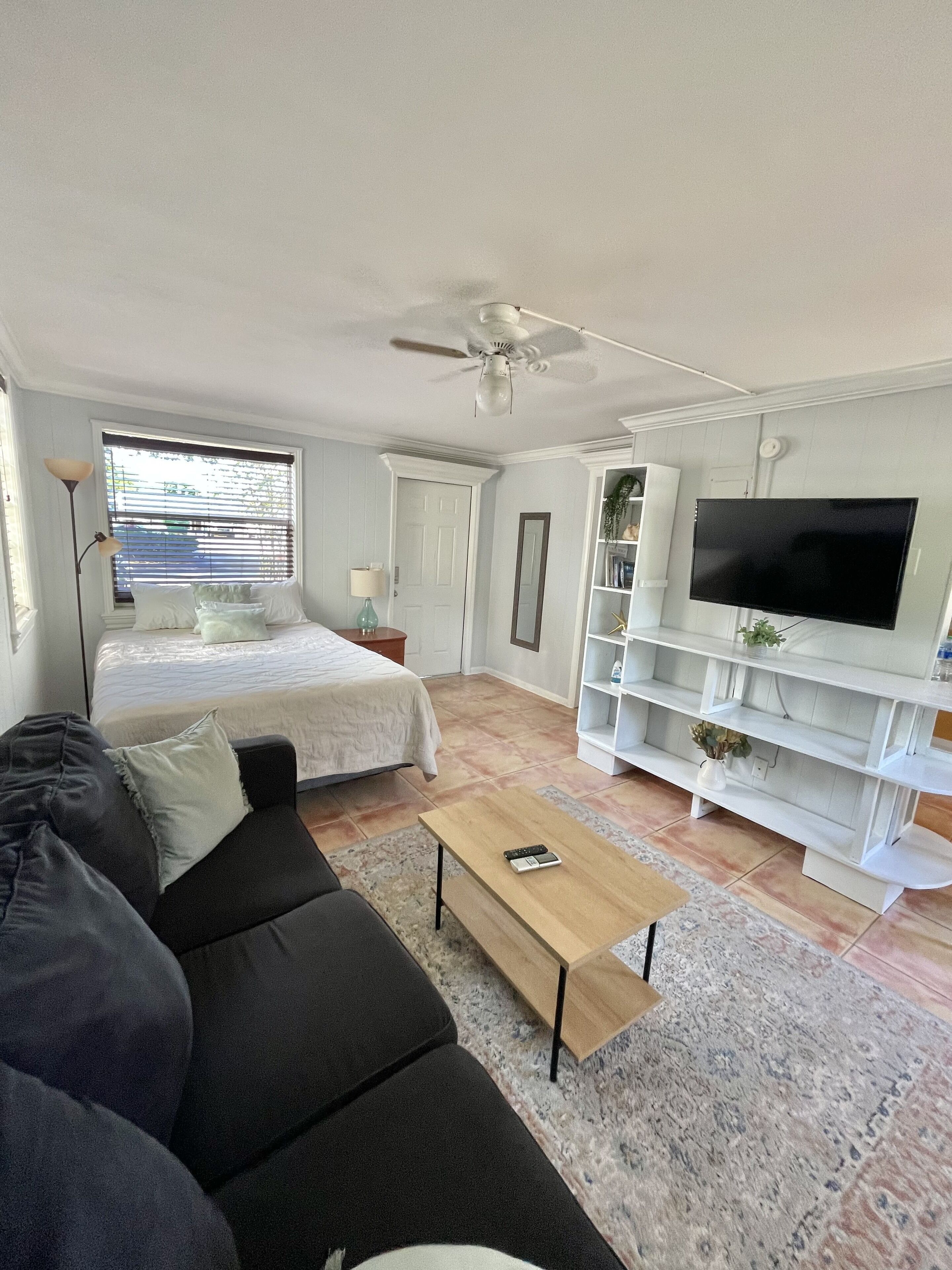 The Seashell - Best Location, Near Beach/Downtown