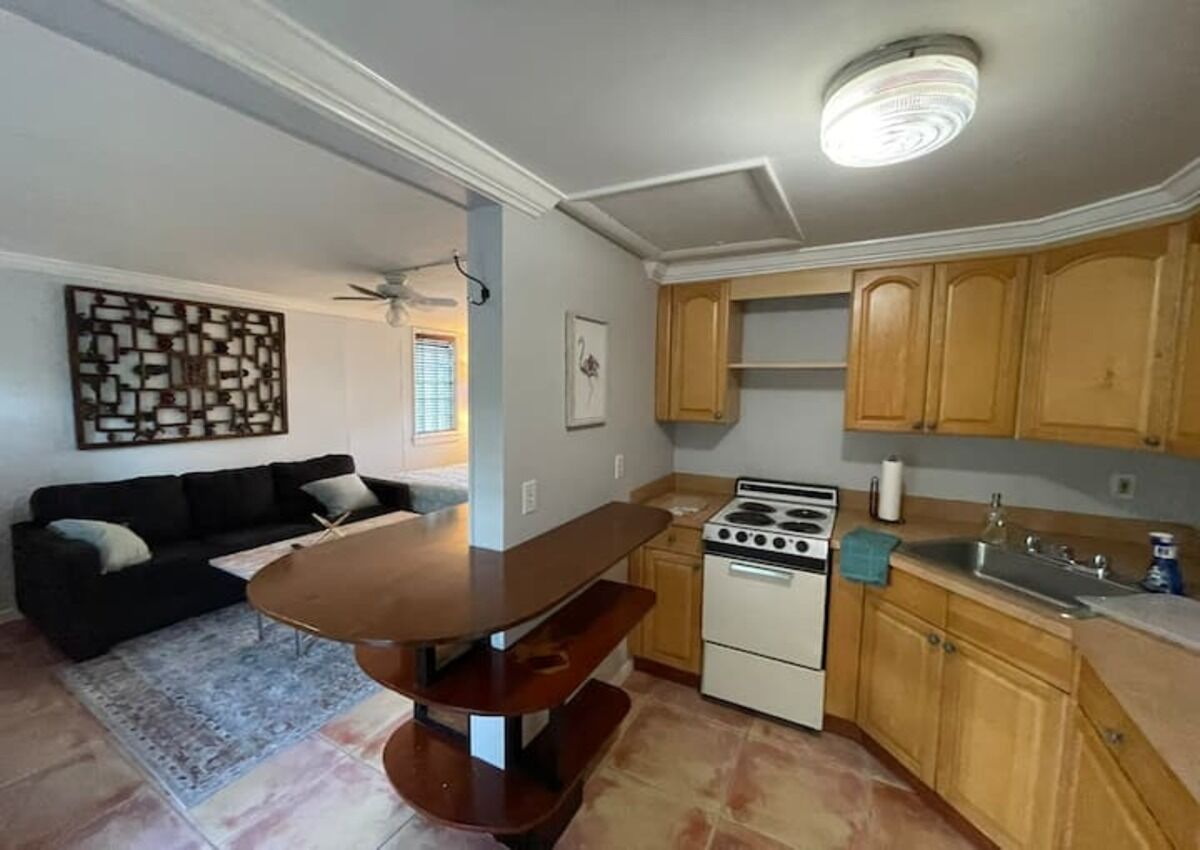 The Seashell - Best Location, Near Beach/Downtown