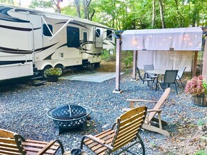 屋外ダイニングエリア