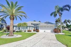 Exterior - TOP FLORIDA'S Villa Blue Lagoon (Cape Coral)
