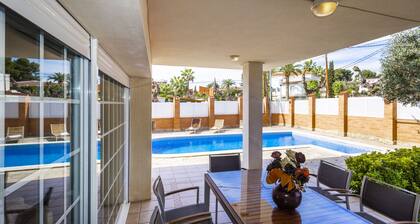 Villa VILADOMAT - Only Families