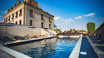 Piscina a l'aire lliure