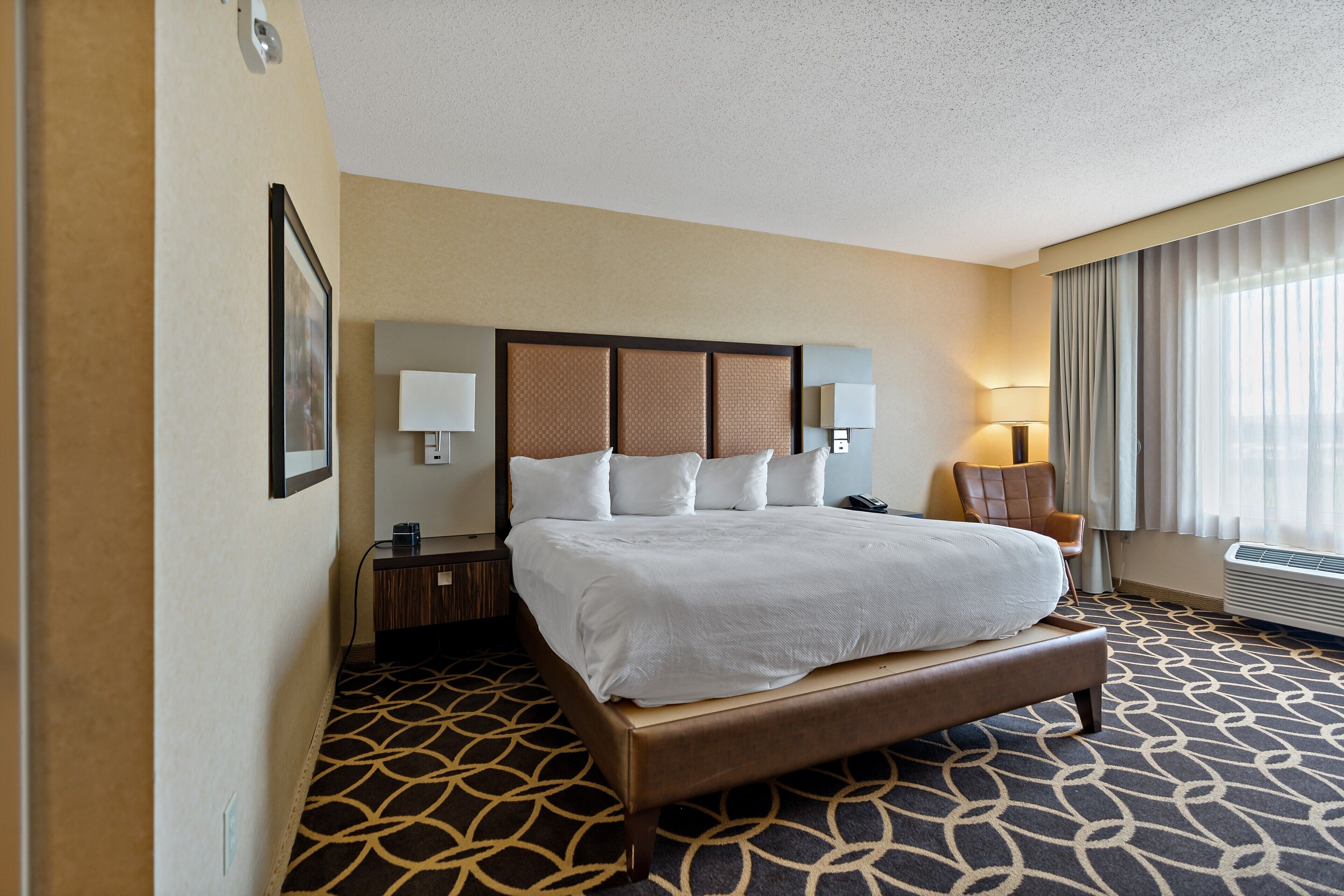 1 bedroom, in-room safe, desk, blackout curtains