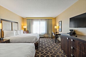 In-room safe, desk, blackout drapes, iron/ironing board - The Inn at Charles Town - Hollywood Casino (Charles Town)