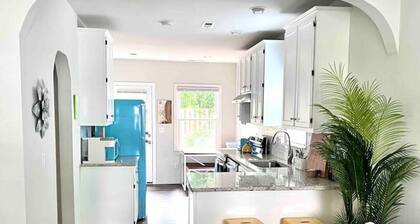 Charming Downtown Cottage~Private Yard~Near Beach