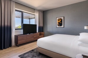 Hypo-allergenic bedding, minibar, in-room safe, desk - Geneva Marriott Hotel (Meyrin)