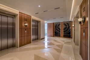 Lift - Geneva Marriott Hotel (Meyrin)