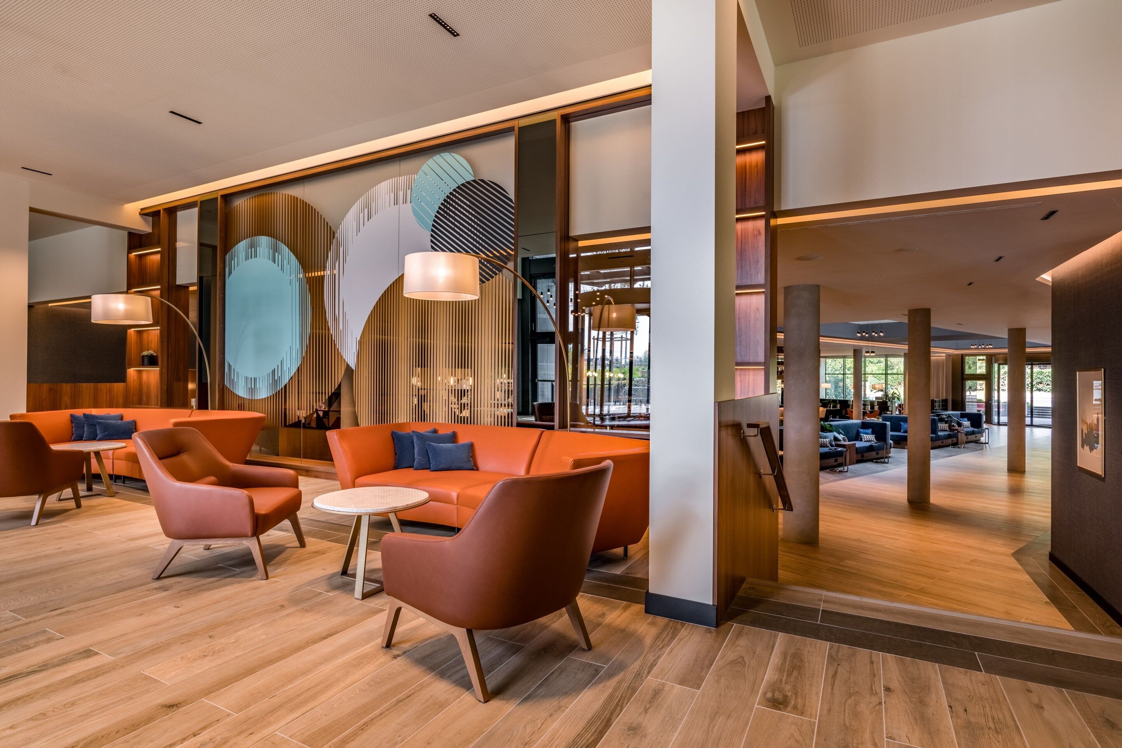 2 bars/lounges, rooftop bar