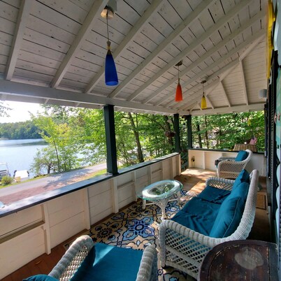 LAKE FRONT BETHEL WOODS Dine Alfresco 4 Burner Grill and Flat Top on Lake & Frig