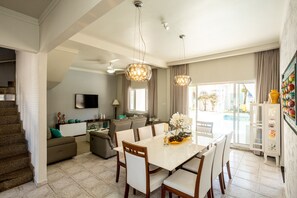 Family House | Living area